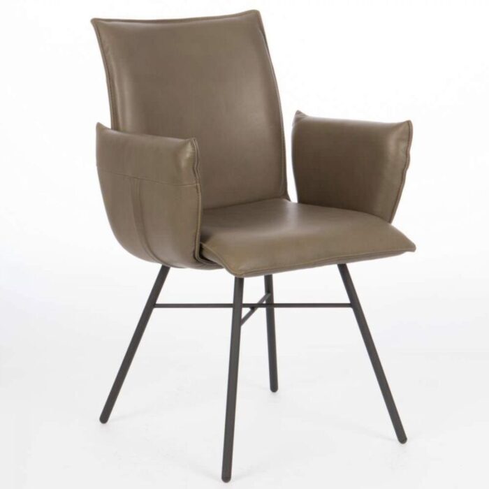 Moebel-Stuehle-Leder-casaambiente-bochum-1724-e1700828607419.jpg