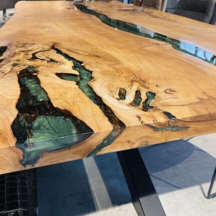 EsstischeTischplattenTischbeineEicheKastanieEscheEpoxidWalnussMetallGruenCasaambientebochum