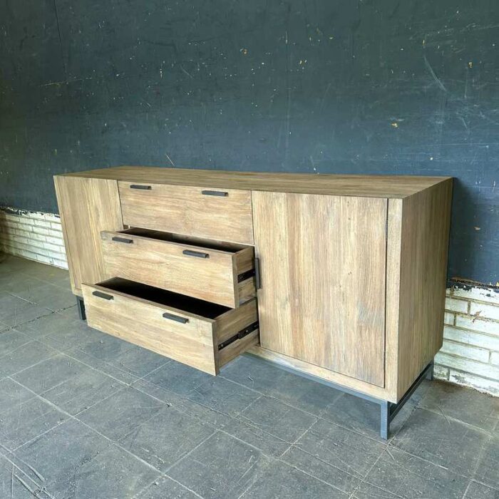 SideboardBeistelltischHolzMetallWurzelGlasPalazzoMoebelSofasWohnbereichCasaambienteBochum