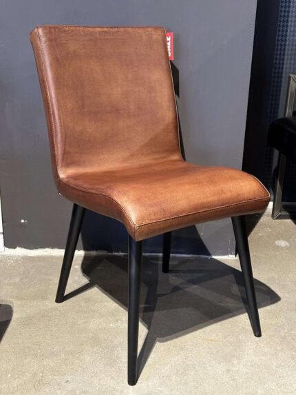 Armlehner-Einzelstueck-Holz-Stuhl-Sale-04-Sitzmoebel-casaambiente-bochum