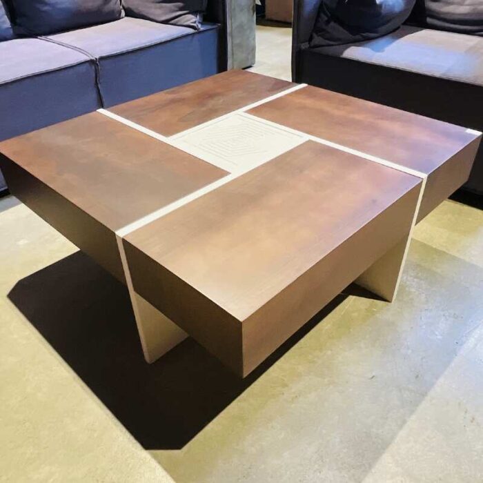 Couchtisch-Beistelltisch-Holz-Metall-Wurzel-Glas-Teak-Moebel-Sofas-Wohnbereich-Casaambiente-Bochum CouchtischBeistelltischHolzMetallWurzelGlasTeakMoebelSofasWohnbereichCasaambienteBochum